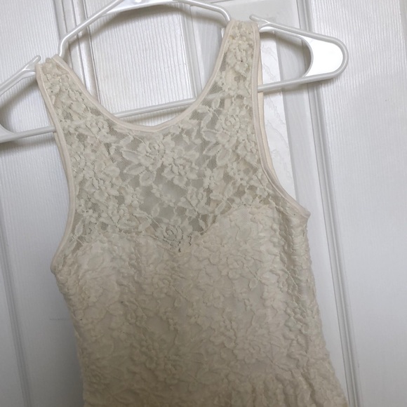 White lace dress - Picture 2 of 4